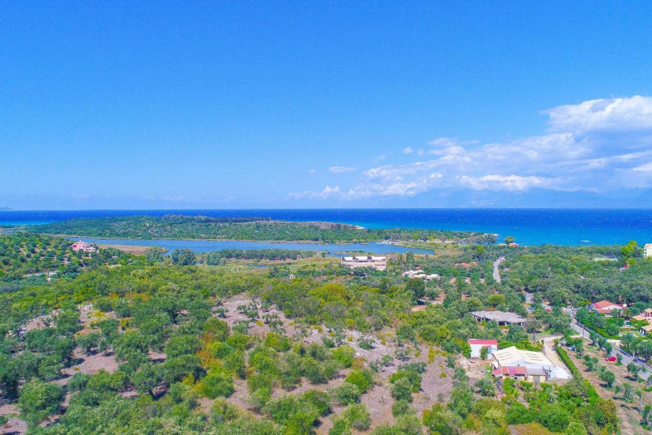 Villa Lianolia Peritheia Exterior photo