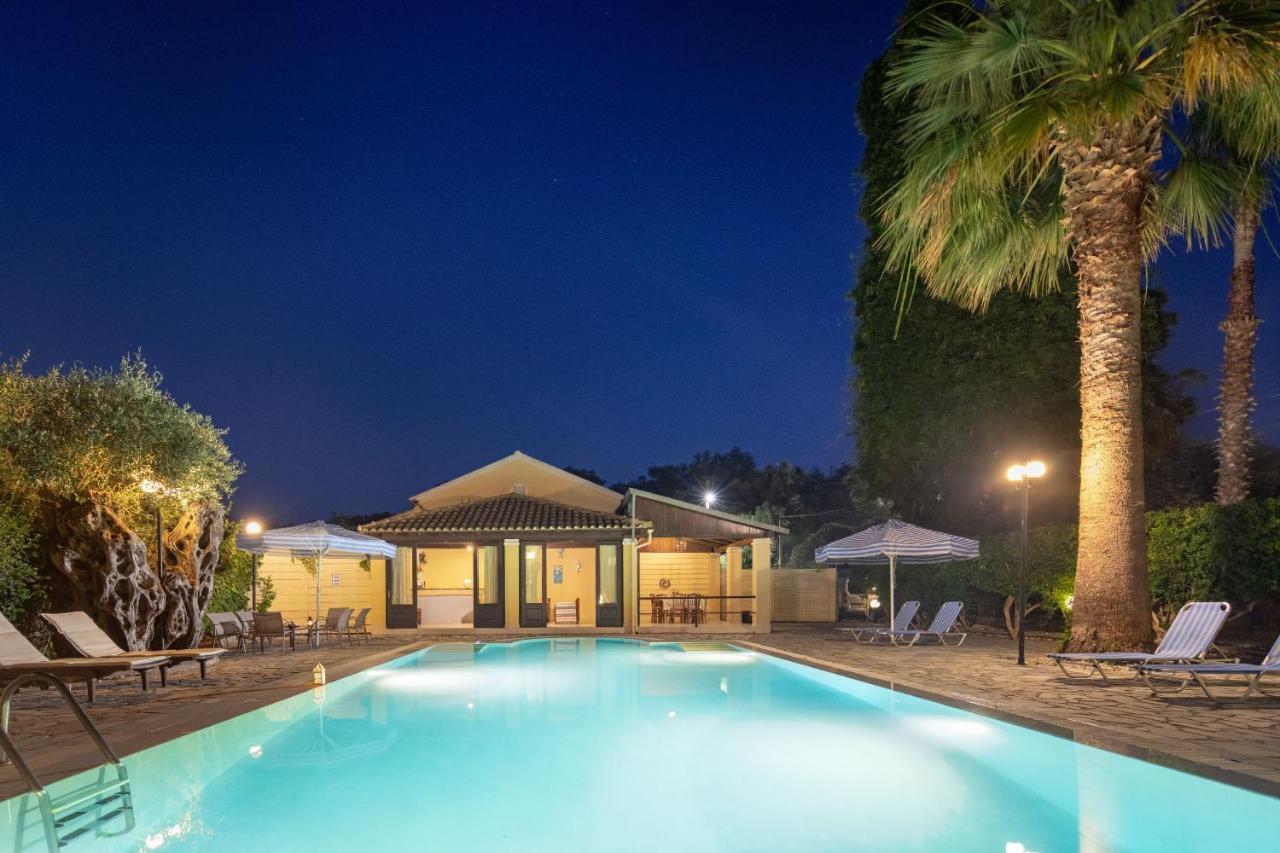 Villa Lianolia Peritheia Exterior photo