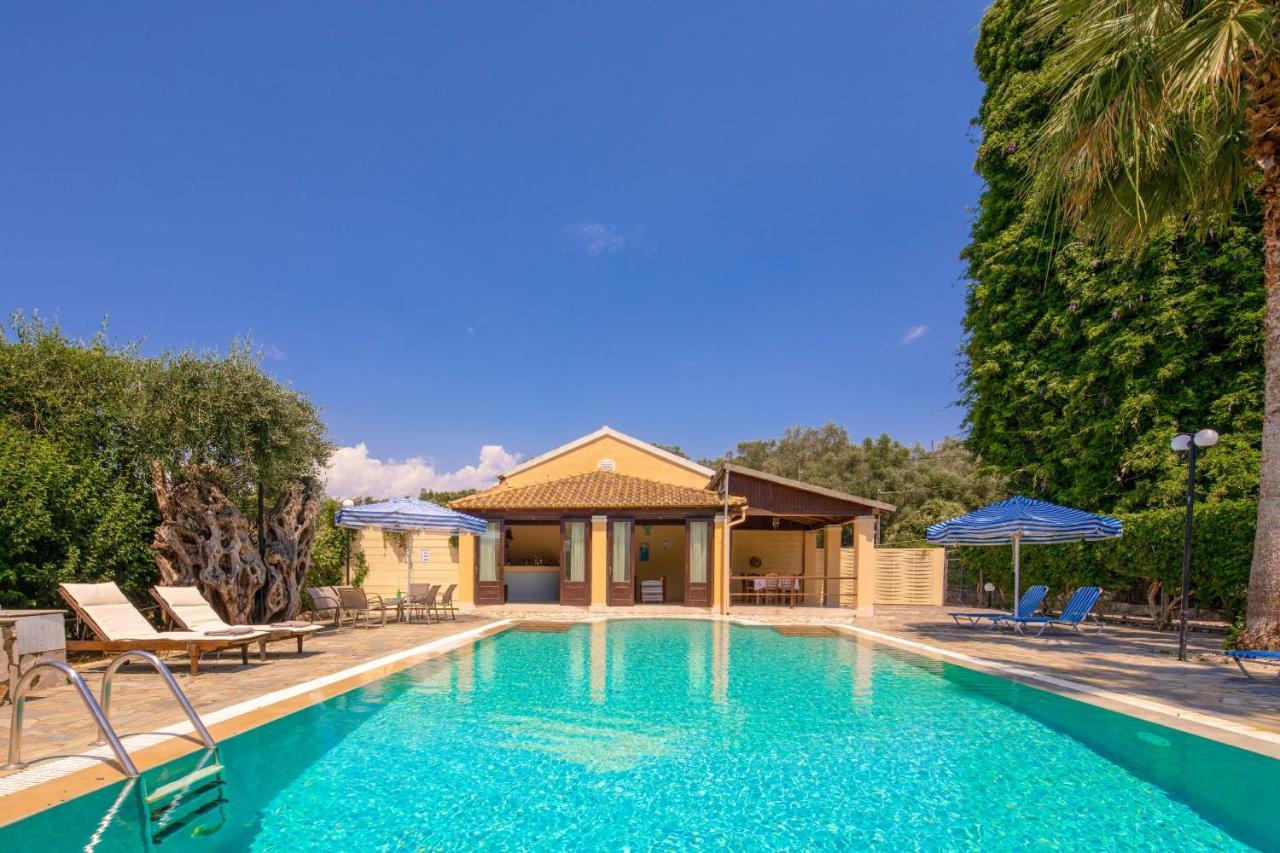 Villa Lianolia Peritheia Exterior photo