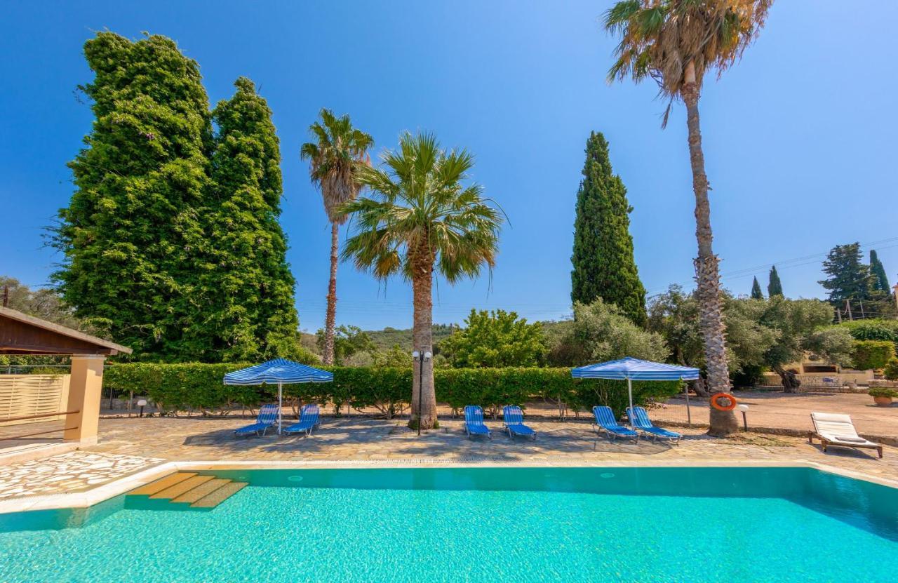 Villa Lianolia Peritheia Exterior photo