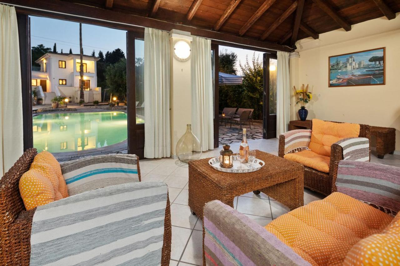 Villa Lianolia Peritheia Exterior photo