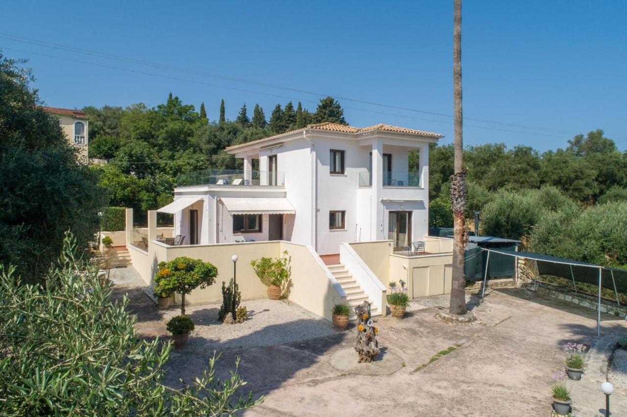 Villa Lianolia Peritheia Exterior photo